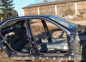 Mercedes E klasa W212 SEDAN PRÓG SŁUPEK PRAWY  K.L C359 2