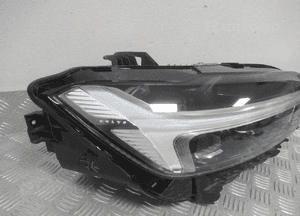 Lampa przednia przód prawa volvo XC60 ii full led 2017 3
