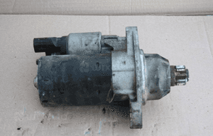 Rozrusznik 2.0 FSI VW GOLF V 1