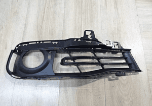 F31 LIFT KRATKA ZDERZAKA PRAWA bmw 5111-7386146 1