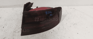 Lampa tyl tylna prawa audi A4 B8 ciemna 1
