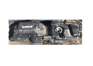 Bak zbiornik paliwa z pompą Land Rover Discovery 3 III 4.4 V8 1