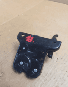 Zamek klapy tylnej 8P3827505 audi A3 8P 03-06 6