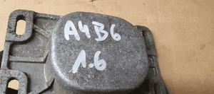 Łapa mocowanie wspornik Audi A4 B6 8E0199335K 5