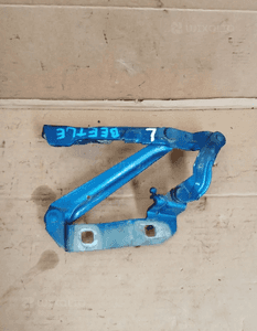 Zawias maski lewy LA5W VW New Beetle 1C0823301G 3