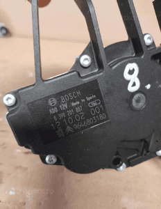 SILNICZEK WYCIERACZKI TYŁ C4 I HB 0390201807 2