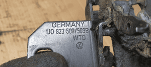 Zamek rygiel maski przód VW Golf IV 1J0823509 1J0823509B 6