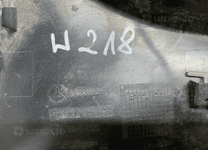 Mercedes W218 cls lift zaślepka haka zderzaka przód A2188850526 4