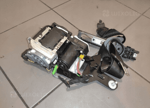 Mercedes c-klasa W204 pas bezpieczeństwa lewy przód stan bdb 616774500 oryg 2
