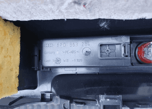 Tunel Srodkowy 8E0863241F Konsola 2 DIN Soul Czarny Uchwyt Telefon AUDI A4 B6 B7 32