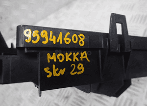 Opel mokka x skrzynka bezpieczników 95941608 4