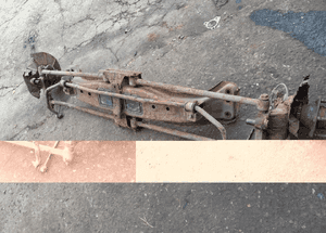 Mazda 626 97-02 Sanki belka z wahaczami tył tylne 1