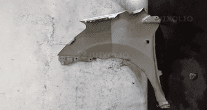 Błotnik prawy do toyota corolla verso ii 1E7 srebrny 4
