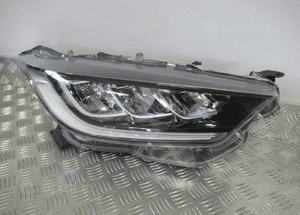Lampa przód przednia prawa toyota yaris 4 iv full led 2019- 3