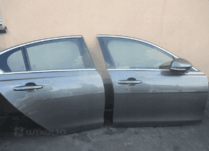 Drzwi prawe przód tył jaguar xe X760 1