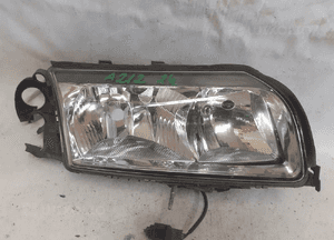 Przod przednia lampa prawa volvo S80 1