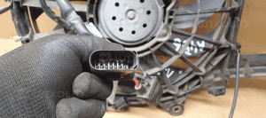 Wentylator chłodnicy wiatrak Audi A4 B6 8E0121205 7