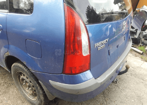 Mazda Premacy 99-05 Klapa tylna szyba tylna 4Y 6