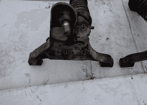 Nissan Navara NP300 2.3 wahacz przedni lewy dolny 2