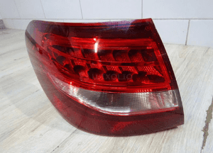 Lampa lewy tył c-klasa kombi W205 A2059060557 llu 2