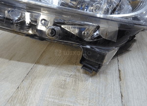 lampa LEWA przód PEUGEOT 208 europa 89905649 5