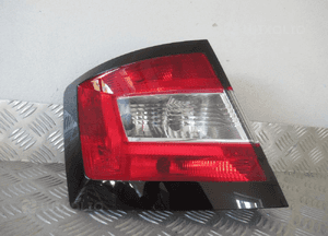 Lampa tylna tył lewa skoda fabia iii 3 hb 6V6945095 2014 1