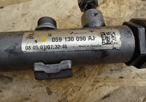 Listwa wtryskowa audi A4 059130090AJ 2