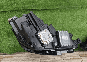Lampa audi A4 RS4 matrix 8W0941036C 8W0941035C 9