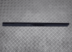Listwa drzwi dolna pp vw passat B8 3G0854940E  dostępne 2 kolory 1