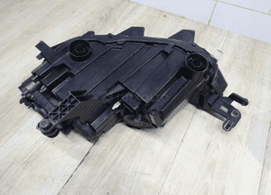 VW T-ROC lampa Prawy Przód 2GA941006B 9