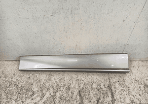 Listwa na drzwi lewy przód lewa przednia audi Q8 4M8 s line 18- 1