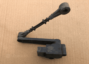 Czujnik zawieszenia tylny AH22-5B732-AC Range Rover Sport Lift 1