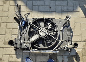 Mercedes A klasa W169 B klasa W245 200 CDI Diesel automat chłodnica komplet chłodnica 1