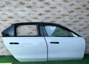 Drzwi bmw 7 G70 A300 1