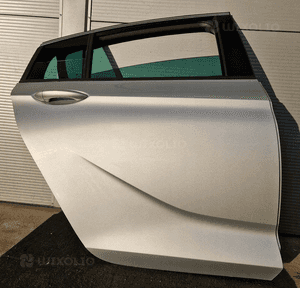 Opel insignia b ii hatchback drzwi prawy tył tylne Z176 5