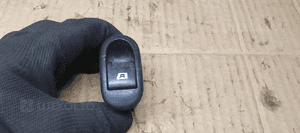 Przycisk przełącznik szyby Citroen C3 I 96401469XT 1