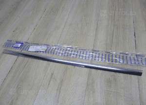 Volvo V70 XC70 listwa prawa chrom szyby karoserii 31299712 1