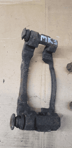 Jarzmo hamulca przód przednie Ford Mondeo MK3 2