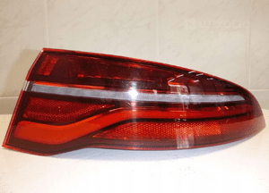 Jaguar xe X760 lift 19- lampa tył tylna prawa 10