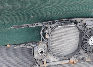 Pas Przedni Wzmocnienie Czołowe Zderzaka Chłodnice Wentylator 2.5 TDI V6 AUDI A4 B6 23