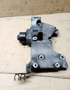 Podstawa łapa alternatora klimatyzacji rolka Renault Clio III 1.2 TCE 820058132 5