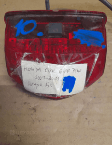 HONDA cbr 600 LAMPA TYLNA STANLEY P6902 2
