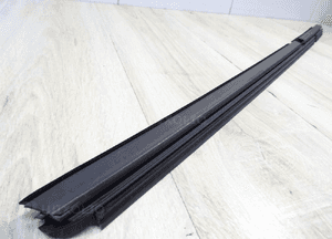 Prowadnica szyby drzwi lewych tył Mercedes GLE-Class W167 A1677358901 2