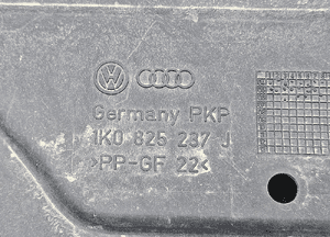 VW Golf V 5 Plus Jetta osłona pod silnik 1K0825237J 3
