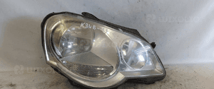 Przod przednia lampa prawa volkswagen polo 9N3 1