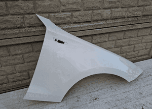 Błotnik prawy przedni bmw 1 E81 E82 E87 E88 04-11 3