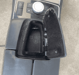 MERCEDES C 204 e 207 e 212 podłokietnik schowek przedni LIFT usb 4