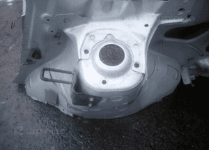 Mazda 323 323f ba bj Mocowanie Amora kielich tył 2