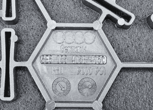 Oslona Glosnik Kratka Tapicerka Podszybie Polka Platin Hell Szyby Bagaznika Tyl Audi A4 B7 Sedan 12