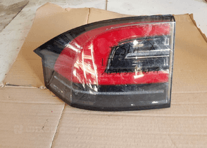 lampa lewa tył tesla x 1